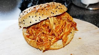 REZEPT PULLED CHICKEN BURGER IN 30 MINUTEN  schnell und einfach selber machen [upl. by Enyamart556]