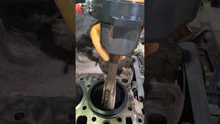 Installing Big 15L Detroit Diesel Pistons Into Engine [upl. by Hassin465]