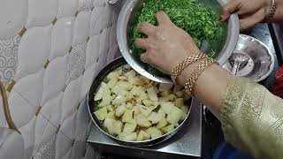 sowa aloo ki majedar bhaji recipe 😋 [upl. by Gayner]