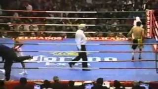 Humberto Gonzalez vs Michael Carbajal 3  14 [upl. by Idolla623]