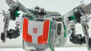 TRANSFORMERS GENERATIONS WHEELJACK EN ESPAÑOL [upl. by Namra713]