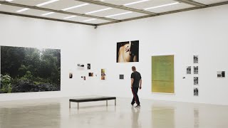 Wolfgang Tillmans Schall ist flüssig  mumok [upl. by Stefano]