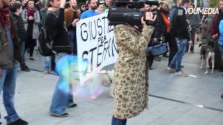 quotNazisti dellIllinoisquot vs Sentinelle in piedi Bergamo di nuovo divisa in piazza [upl. by Millard]