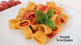 Calamari di pasta con pomodorini e basilico Pronta in 10 minuti 🍅 [upl. by Ainolloppa]