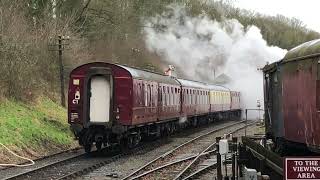 Santa train departs Shackerstone on the Battlefieldline railway Christmas Eve 2023 [upl. by Shwalb]