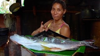 Baracoa Cuba snook cooking amp spearfishing  La Flaca Barigua [upl. by Ahsaetan642]