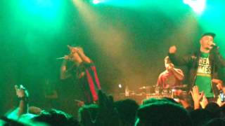 Natos y Waor  Loopings Sala Apolo 05032016 [upl. by Nybor]