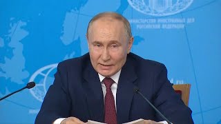 Putin tacha de quotroboquot el uso de activos rusos congelados en Occidente  AFP [upl. by Reyotal]