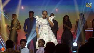 Sandy Asare Ghana gospel highlife medley at a food for the king 24 [upl. by Enerehs]