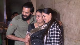 Genelia DSouza amp Riteish Deshmukh With Mother At Banjo Movie Special Screening [upl. by Trix113]