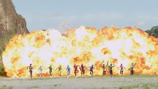 Zyuohger Vs Gokaiger Henshin amp Roll Call [upl. by Mchale701]