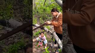 Survival Skills Catching giant FISH with cable survival camping outdoors bushcraft fish [upl. by Enyal]