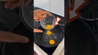 The Unprecedented Method for Frying Eggs With Water No Oil HealthyRecipe FoodHacks shorts [upl. by Adnolohs576]