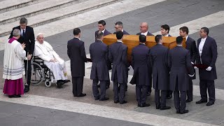 Funerali di Papa Ratzinger addio a Benedetto XVI esequie in diretta video da San Pietro [upl. by Anilehs62]