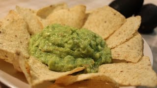 Salsa Guacamole Rápida sencilla y deliciosa [upl. by Bernt514]