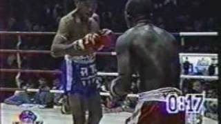 Dany Bill vs Panomrunglek Chor Siwat Muay Thai part 2 [upl. by Gawain]