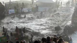 Massive rogue wave injures crowd at the Mavericks Surf contest on 21310 [upl. by Anad929]