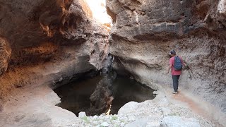 ONLY 1 WAY INTO THIS CANYON Superstition Mountains Arizona 8 Easy Clues [upl. by Glori]