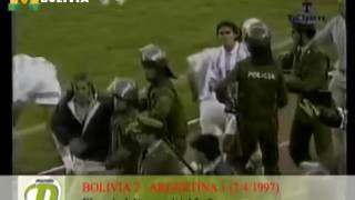 Bolivia vs Argentina Eliminatorias de 1997 Pelea campal [upl. by Omari]