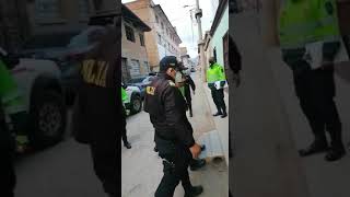 Falso POLICÍA es atrapado [upl. by Ellwood888]