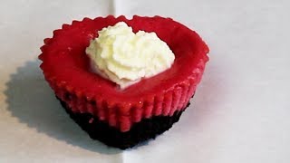 RED VELVET CHEESESCAKE MUFFINS  Muttertag [upl. by Ahkihs]