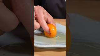 Remove Egg Yolk By Garlic 😱 fyp diy lifehacks experiment jabeltv [upl. by Hisbe134]