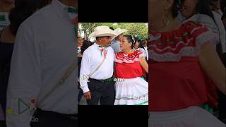 ❤️⭐️ Que bonito bailaron don Jero y Doña Rosa en Xilitla domingos de huapango trío temple huasteco [upl. by Ide930]