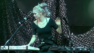 Grimes  Oblivion  Chicago  July 20 2014 [upl. by Radbourne]