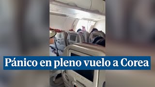 Abre la puerta del avión en pleno vuelo y se viven momentos de pánico en Corea del Sur [upl. by Buschi658]