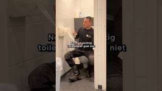 Wat als je toch vochtig toiletpapier wilt gebruiken rrs rioolreiniging toiletpapier toilet [upl. by Zilber]