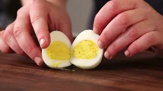 How To Hard Boil Eggs Plus a Genius Egg Peeling Hack [upl. by Caspar]