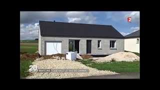 Reportage JT de France2 du 160915  Les maisons quotpas chèresquot en blocs béton [upl. by Peter]