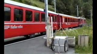 Rhätische Bahn  RhBBahnhof Susch  Ferien in Graubünden 1989 [upl. by Griffy]