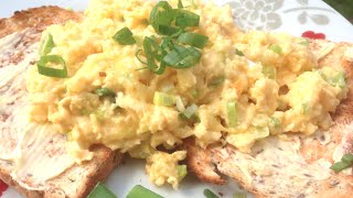 HOW TO MAKE CHEESY SCRAMBLED EGGS  Gregs Kitchen [upl. by Biddie]