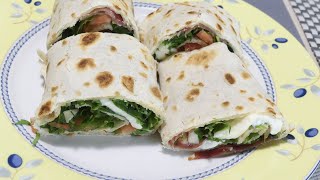 PIADINA CON CRUDO MOZZARELLA E RUCOLA  Ricetta Piadina Romagnola 5 [upl. by Mamoun982]