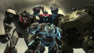 Bulkhead Wheeljack Ultra Magnus and Miko vs Predaking Starscream Vehicons and Seekers [upl. by Isadora]