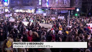 Najmasovniji studentski protesti dosad u Beogradu Zaglušujuća buka pred zgradom RTSa [upl. by Annoj207]