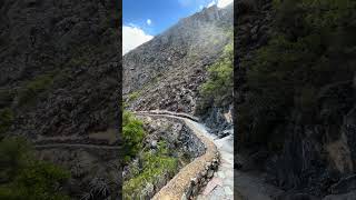 4K WALKING THE EDGE OF THE OLLANTAYTAMBO MOUNTAIN IN PERU STUNNING VIEWS On the Road to Machu Picchu [upl. by Brandyn641]