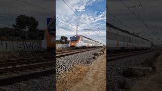 Civia 465 RENFE R1 trens trains trainshorts trenes [upl. by Deanne281]