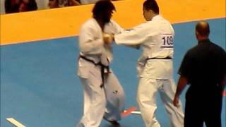 Kyokushin Karate 10th World Open Akaishi VS Teixeira 20111106 [upl. by Snilloc328]