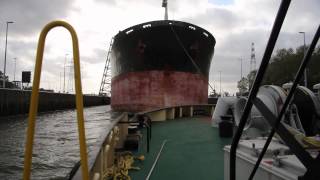 Assisting Bulk Carrier  Lotus Sun [upl. by Blandina]