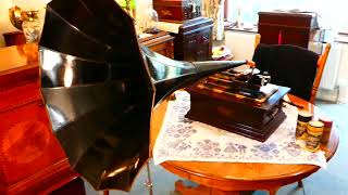 A Edison Idelia Phonograph [upl. by Ethelind91]