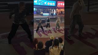 KpopampJHKTVNeez in hongdae kpopdanceJust do it거침없이BSS부석순 SEVENTEEN니즈홍대케이팝댄스쇼츠shorts [upl. by Inajna]