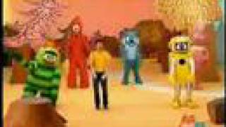 Elijah Wood  In Da Club  Yo Gabba Gabba Dancy Dance [upl. by Aset]