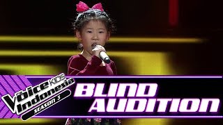 Kathlynn  Its Oh So Quiet  Blind Auditions  The Voice Kids Indonesia Season 3 GTV 2018 [upl. by Mollie180]