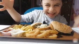 ATA SİNİRDEN AĞLADI 😭😞  BURGER KING ASMR 🍔 Eating sounds  Turkish ASMR [upl. by Yttisahc]