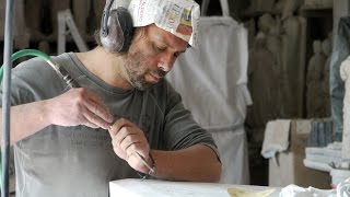 Christian Lange  workshops in marble sculpting in La Cooperativa Barsanti´ Pietrasanta Italy [upl. by Ayita33]