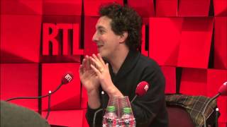 Guillaume Gallienne amp Diane Ducret  Linvité du jour du 18112013 dans A La Bonne Heure  RTL [upl. by Ardnohs]