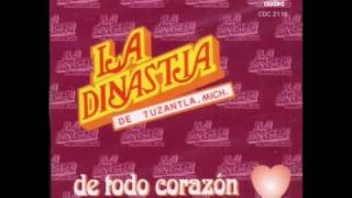 La Dinastia de Tuzantla Una Noche Me Embrague Triny Canta [upl. by Eetsirk]