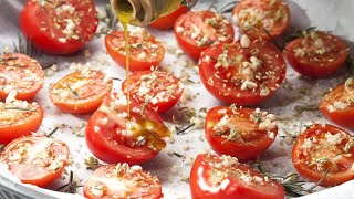 Recette  Tomates cerise confites à lhuile dolive ail et thym [upl. by Lejna]